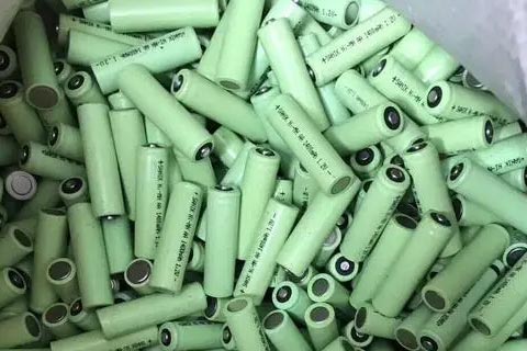 儋州钴酸锂电池回收-上门回收钛酸锂电池|高价三元锂电池回收