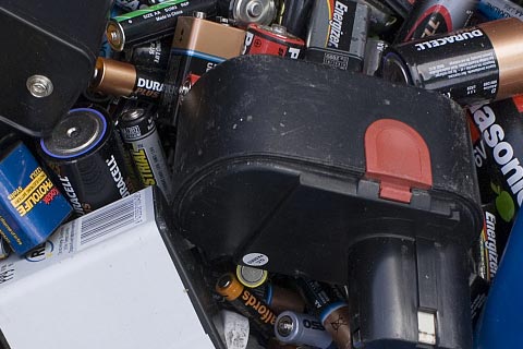 山海关西关钴酸锂电池回收|电动车的电池回收价格